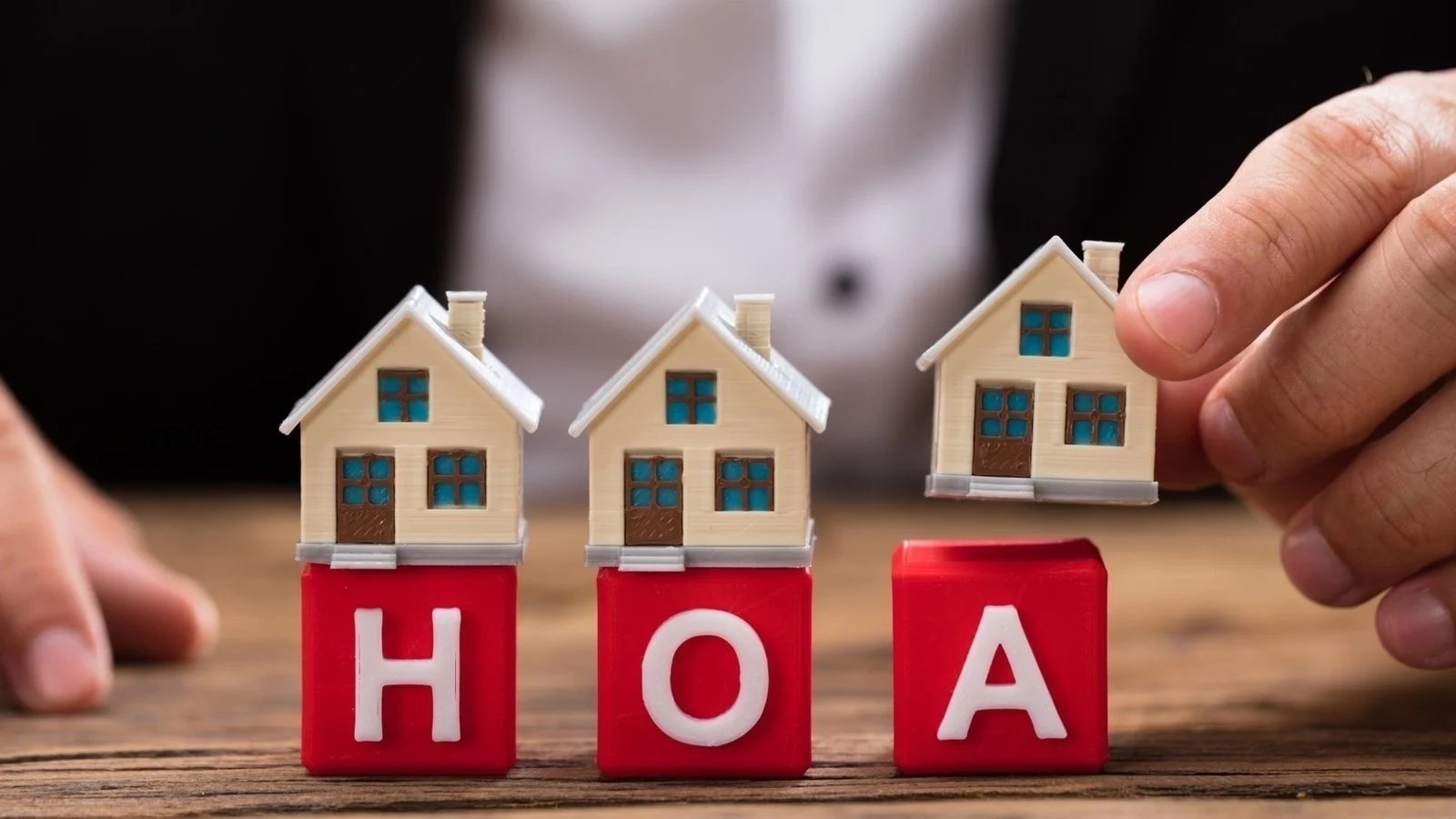 How Do HOA Management Services Benefit Homeowners in Nashville?